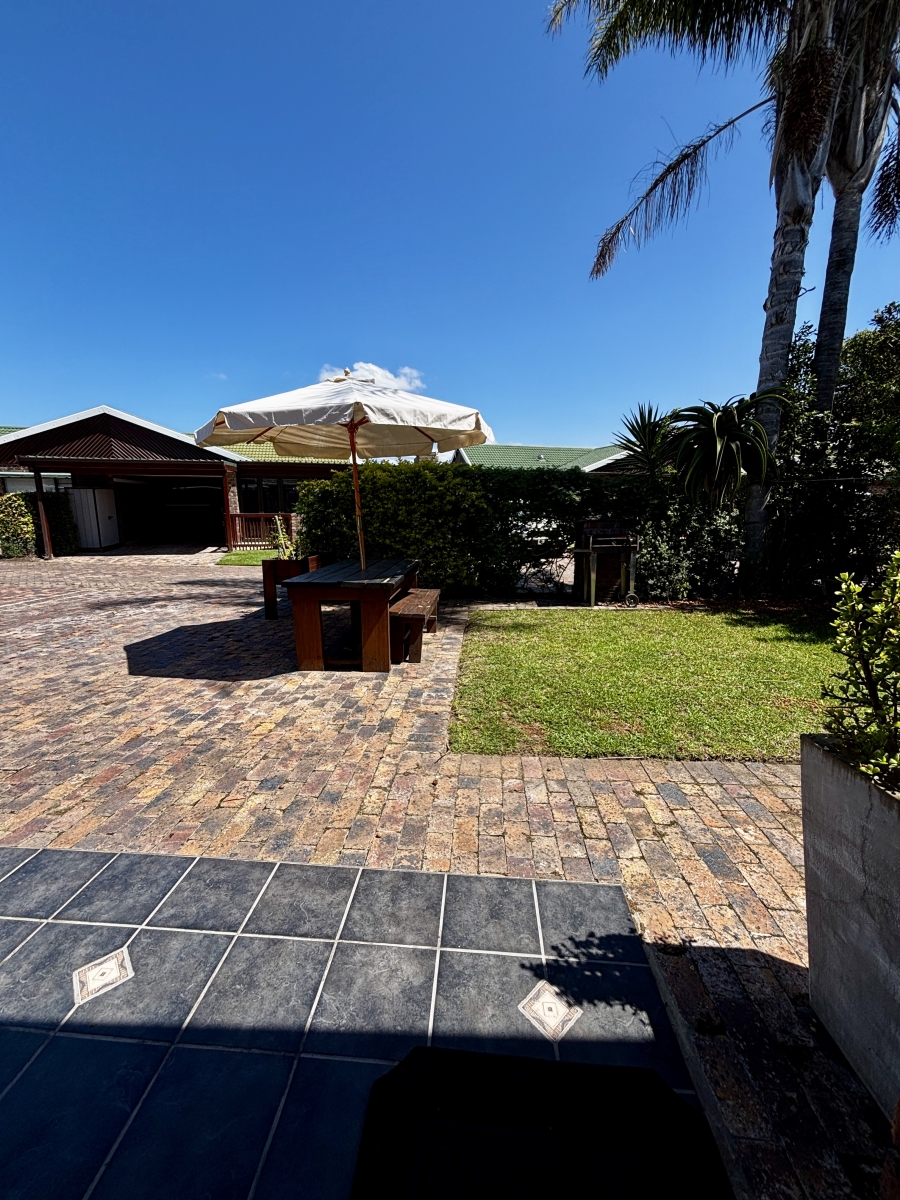 To Let 2 Bedroom Property for Rent in Keurbooms River Western Cape
